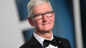 Fim da era Tim Cook? John Ternus assume a Apple.