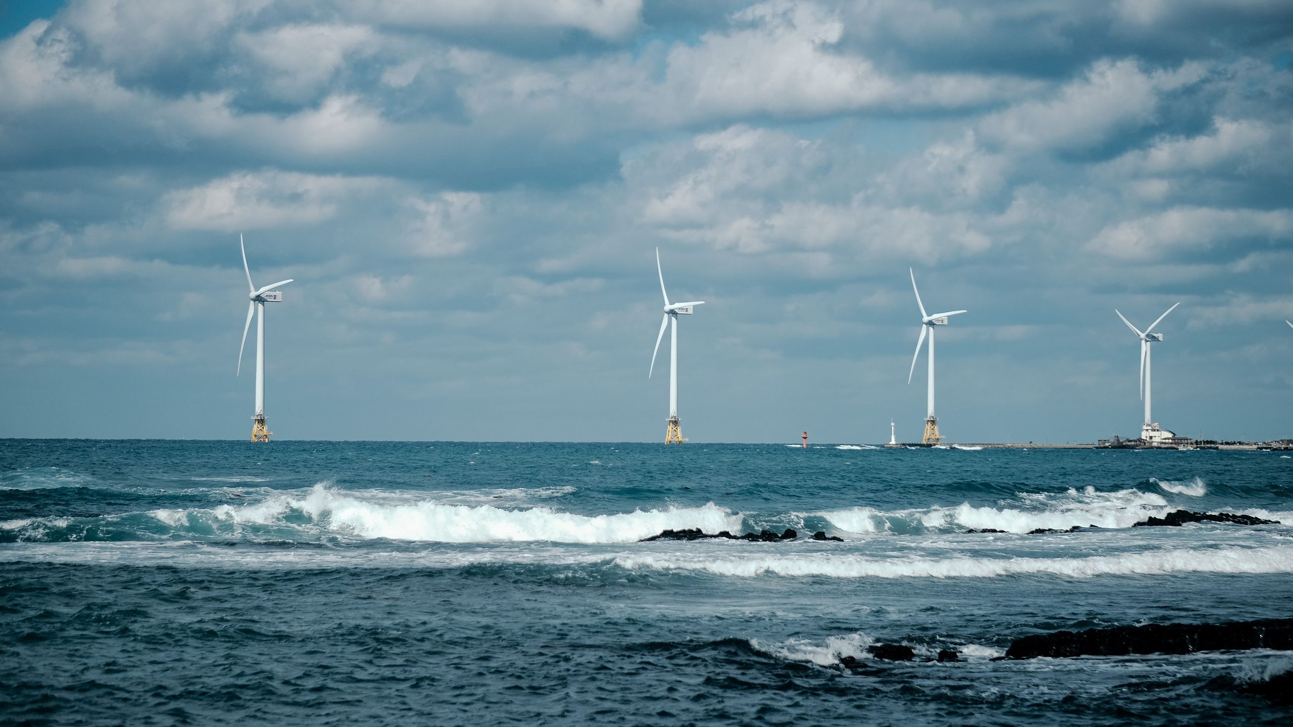 Energia grátis no fim de semana? Reino Unido paga bilhões para desperdiçar vento!