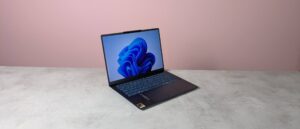 Lenovo Yoga Slim 7x: Leve como pena, pesado no bolso?