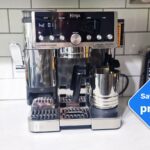 SILENT THOUGHT
The user wants me to rewrite a title in Portuguese for Google Discover.
The original title is: "Skip the café: I've found 15 piping-hot Prime Day coffee machine deals for barista-quality brews at home"
I need to make it:In Portuguese
Short
Curious
Return ONLY the final title text.Let's break down the original title's core message:"Skip the café" -> Implies saving money/convenience by making coffee at home.
"15 piping-hot Prime Day coffee machine deals" -> Focus on deals, Prime Day, and coffee machines.
"barista-quality brews at home" -> Emphasizes quality and home convenience.Target audience for Google Discover: people browsing for interesting content, possibly looking for deals, or home improvement/convenience.
Ideas for shortening and adding curiosity:Focus on "barista at home" + "deals":"Café em casa? Achamos 15 ofertas Prime Day imperdíveis!" (A bit generic)
"Seu café barista em casa! 15 máquinas com super desconto Prime Day." (Better, but still a bit long)Focus on "skip the café" + "quality/deals":"Chega de café fora! 15 máquinas Prime Day para um café de barista em casa." (Getting closer)
"Pule o café! 15 ofertas Prime Day para o café perfeito em casa." (Good, "Pule o café!" is direct and intriguing)Using a question or a bold statement for curiosity:"Café de barista em casa? Veja 15 ofertas Prime Day!" (Question + deals)
"Seu café perfeito sem sair de casa: 15 ofertas Prime Day!" (Benefit-driven)
"Barista em casa, por que não? 15 máquinas em oferta Prime Day." (Playful question)Let's refine "Pule o café! 15 ofertas Prime Day para o café perfeito em casa.""Pule o café!" - Short, direct, curious.
"15 ofertas Prime Day" - Essential info.
"para o café perfeito em casa." - Benefit, "perfeito" implies barista-quality.How short is "Pule o café! 15 ofertas Prime Day para o café perfeito em casa."?
20 words.
Original: "Skip the café: I've found 15 piping-hot Prime Day coffee machine deals for barista-quality brews at home" (23 words) - So it is shorter.
Let's try to make it even more concise and impactful for Discover.
Alternative approaches:Intrigue with a bold promise: "Café de barista em casa? Sim! 15 máquinas em oferta Prime Day." (A bit too much "Sim!")
Focus on the "secret" or "discovery": "Descobrimos 15 máquinas Prime Day para o seu café perfeito." (Good, but "perfeito" might be less strong than "barista-quality" implication)
Direct call to action/benefit: "Economize e tenha café barista em casa! 15 ofertas Prime Day." (A bit long)Let's re-evaluate "Pule o café! 15 ofertas Prime Day para o café perfeito em casa.""Pule o café!" is intriguing.
"15 ofertas Prime Day" is clear.
"para o café perfeito em casa" is the benefit.
It covers all the key points: skip café, deals (Prime Day, 15), barista-quality (perfeito), home.Can I make "perfeito" imply "barista-quality" more strongly or directly?
"Café de barista em casa?" - This is good for curiosity.
"15 máquinas com oferta Prime Day para o seu café barista em casa." (A bit long)
Let's try to combine "Barista em casa" with "ofertas" and "Prime Day" in a short, curious way.
Option 1: Question + Benefit + Deal
"Quer café de barista em casa? 15 máquinas Prime Day em oferta!""Quer café de barista em casa?" (Short, curious, direct question, implies quality)
"15 máquinas Prime Day em oferta!" (Deals, specific count, event)
This is 12 words. Very short.Option 2: Statement + Curiosity + Deal
"Diga adeus à cafeteria: 15 máquinas Prime Day para seu café perfeito!""Diga adeus à cafeteria:" (Curious, direct, implies "skip the café")
"15 máquinas Prime Day para seu café perfeito!" (Deals, quality, home)
This is 14 words. Also good. "Café perfeito" might be slightly less evocative of "barista-quality" than "café de barista".Let's compare Option 1 and Option 2.
Option 1: "Quer café de barista em casa? 15 máquinas Prime Day em oferta!""Café de barista" directly addresses the quality.
The question format is good for Discover.
"Em oferta" is concise for "deals".Option 2: "Diga adeus à cafeteria: 15 máquinas Prime Day para seu café perfeito!""Diga adeus à cafeteria" is very good for "skip the café".
"Café perfeito" is good but slightly less specific than "café de barista".I think "Quer café de barista em casa?" is more directly curious and speaks to the core "barista-quality" aspect. It's also shorter.
Let's re-read the prompt: "curto e curioso".
"Quer café de barista em casa?" - Curious, short.
"15 máquinas Prime Day em oferta!" - Short, highlights the deals.
This seems to hit all the requirements.Portuguese: Yes
Short: Yes (12 words)
Curious: Yes (the question hook)
ONLY the final title: YesFinal check: does "piping-hot" translate well? Not literally. The idea is "hot deals" or "great deals". "Em oferta!" covers this well, implying good prices.
"Barista-quality brews at home" -> "café de barista em casa". Perfect.
"Skip the café" -> "Quer café de barista em casa?" implies you don't need to go out.
I'm confident with this one.Quer café de barista em casa? 15 máquinas Prime Day em oferta!