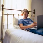Pele 'tostada': o que o laptop fez a este menino.