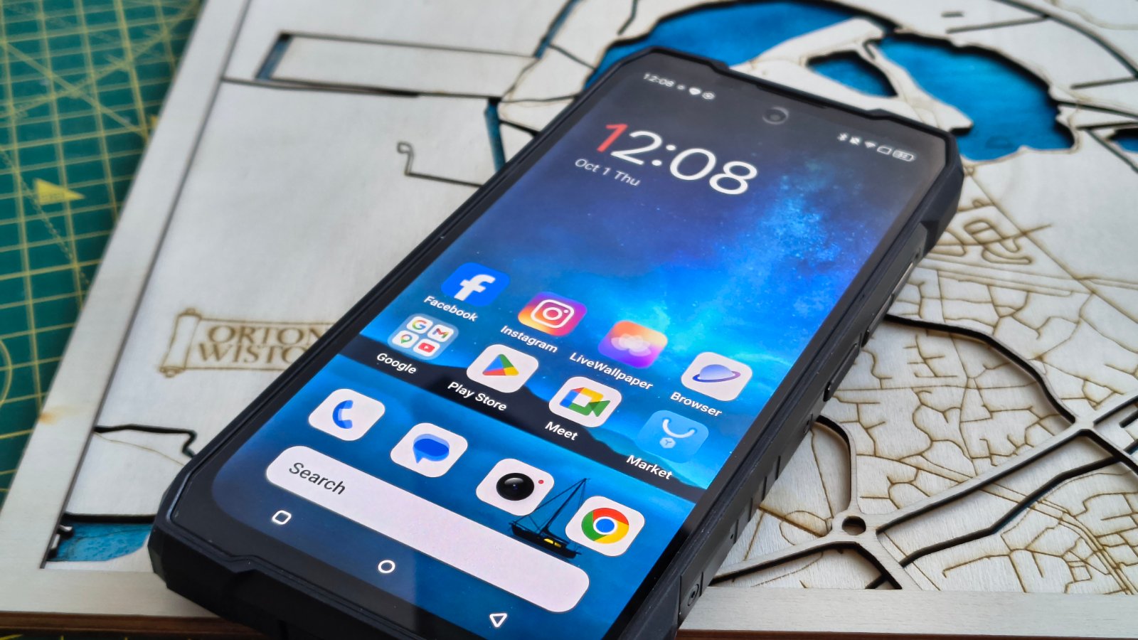 Oscal Pilot 8 rugged smartphone