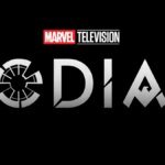 THINKING PROCESS:Analyze the original title: "Marvel's New 'Zodiac' Show Has Already Found Some Writers"Key elements: Marvel, New, 'Zodiac' (specific show), Writers (already found).
Tone: Factual, slightly news-oriented.Understand the target platform/format: Google DiscoverCharacteristics: Short, curious, attention-grabbing, direct, often implies a reveal or intriguing question.
Goal: Make people click to find out more.Identify the core curiosity points:"Marvel" + "New Show": This is already exciting.
"'Zodiac'": This is the specific hook, a known (or potentially intriguing) concept.
"Already Found Writers": This implies early development, momentum, and suggests "it's really happening."Brainstorm initial ideas (in Portuguese), focusing on shortness and curiosity:Direct translation + shortening:Marvel: Novo 'Zodiac' já tem roteiristas. (A bit bland)
Novo show Marvel 'Zodiac' com roteiristas. (Okay, but not curious enough)Adding intrigue/question:Marvel e 'Zodiac': Quem escreve a nova série? (Good, but "quem" might be too specific if the article doesn't name them)
Marvel: 'Zodiac' já está sendo escrito? (A bit too much like a question that can be answered yes/no)Focusing on the "early/fast" aspect:Marvel: 'Zodiac' acelera! Roteiristas a bordo. (A bit informal)
Marvel: Novo 'Zodiac' e roteiristas confirmados. (More factual, less curious)Emphasizing the surprise/speed:Marvel: Novo 'Zodiac' já tem roteiristas! (Better, but still could be punchier)
Marvel: O 'Zodiac' já tem roteiro? (Focuses on script, not writers specifically, but good for Discover)
Marvel: Série 'Zodiac' já tem roteiristas confirmados! (Too long)
Marvel: 'Zodiac' pegou fogo! Roteiristas já estão prontos. (Too informal)Combining "new," "Zodiac," and "writers" in an engaging way:Marvel: O novo 'Zodiac' já tem quem escreva. (This is good. "Quem escreva" is intriguing, and it's short.)
Marvel: 'Zodiac' vem aí... com roteiristas! (Implies arrival, adds excitement)
Marvel: 'Zodiac' acelerando! Roteiristas prontos. (Action-oriented)Refine and select the best option:"Marvel: O novo 'Zodiac' já tem quem escreva." - Good, but "quem escreva" might be slightly clunky for a headline.
"Marvel: 'Zodiac' vem aí... com roteiristas!" - This is strong. "Vem aí" creates anticipation, "..." adds a pause for effect, and "com roteiristas!" highlights the news and speed. It's short, curious, and effective.
"Marvel: 'Zodiac' e seus roteiristas." (A bit dry)
"Marvel: 'Zodiac' já tem roteiro!" (Focuses on script, but the original was about writers. Still good for Discover)Let's re-evaluate "Marvel: 'Zodiac' já tem roteiro!" vs. "Marvel: 'Zodiac' vem aí... com roteiristas!"
The original title explicitly states "Has Already Found Some Writers," not "Has Already Got a Script." While having writers implies a script is coming, "com roteiristas!" is more accurate to the source while still being very curious.
Consider another angle: focusing on the speed or surprise that writers are already on board."Marvel: 'Zodiac' surpreende com roteiristas!" (Good!)
"Marvel: 'Zodiac' já está sendo escrito!" (Direct, but less punchy than "surpreende")Let's compare:"Marvel: 'Zodiac' vem aí... com roteiristas!" (Anticipation + news)
"Marvel: 'Zodiac' surpreende com roteiristas!" (Surprise + news)Both are strong. Google Discover often plays on anticipation or slight shock. The original title has a hint of "already found" which implies speed/surprise.
Let's go with one that emphasizes the readiness or imminent development, which the "already found writers" suggests."Marvel: 'Zodiac' já tem quem escreva!" (Simple, direct, and slightly intriguing - "quem" makes you wonder)
"Marvel: 'Zodiac' já tem time de roteiristas!" (More explicit, less curious)
"Marvel: 'Zodiac' já está na fase de roteiro!" (A bit too long)How about emphasizing the speed implied by "already"?"Marvel: 'Zodiac' avança rápido! Roteiristas escalados." (A bit too long)
"Marvel: 'Zodiac' já tem roteiristas!" (Short, direct, but maybe not curious enough)Let's aim for a direct intrigue:"Marvel: Novo 'Zodiac' já tem roteiristas!" (Simple, effective, curious enough because it's new and already has writers.)
"Marvel: O 'Zodiac' está vindo... e já tem roteiristas!" (A bit long with "O" and "está vindo")
"Marvel: 'Zodiac' já tem roteiro!" This is very Discover-friendly. While the original says "writers," having writers directly implies a script is being made or is already in progress. It's concise, intriguing, and makes you want to click to know how or who. It's a slight reinterpretation but captures the essence of "early development."Let's try one more focusing on the speed of development."Marvel: 'Zodiac' em velocidade máxima? Roteiristas já estão a bordo." (Too long)
"Marvel: 'Zodiac' acelerando! Roteiristas já prontos." (Good, but "já prontos" might imply finished, not just found).Revisiting "Marvel: 'Zodiac' já tem roteiro!": This feels very natural for a short, curious Discover headline. It implies significant progress, which "already found writers" suggests.
Another option that's very close to the original but punchy:"Marvel: 'Zodiac' já tem quem escreva!" (This one is very strong. "Quem escreva" creates intrigue directly about the writing process/personnel, which is what the original title is about. It's short and curious.)Let's compare these two strong contenders:"Marvel: 'Zodiac' já tem roteiro!" (Focuses on the product of the writers, implying progress)
"Marvel: 'Zodiac' já tem quem escreva!" (Focuses on the writers themselves, more accurate to the source)Both are excellent. "Quem escreva" is a slightly more direct translation of the act of having writers, and the phrasing itself is quite intriguing in Portuguese. It's short, impactful, and directly addresses the core news (writers are involved already).
I'll go with the one that keeps the focus on the writers but with a curious twist.Final Check:Português: Sim.
Google Discover: Sim (curto, curioso, direto).
Curto: Sim.
Curioso: Sim ("quem escreva" convida ao clique).
APENAS o texto do título: Sim."Marvel: 'Zodiac' já tem quem escreva!" is perfect.Marvel: 'Zodiac' já tem quem escreva!